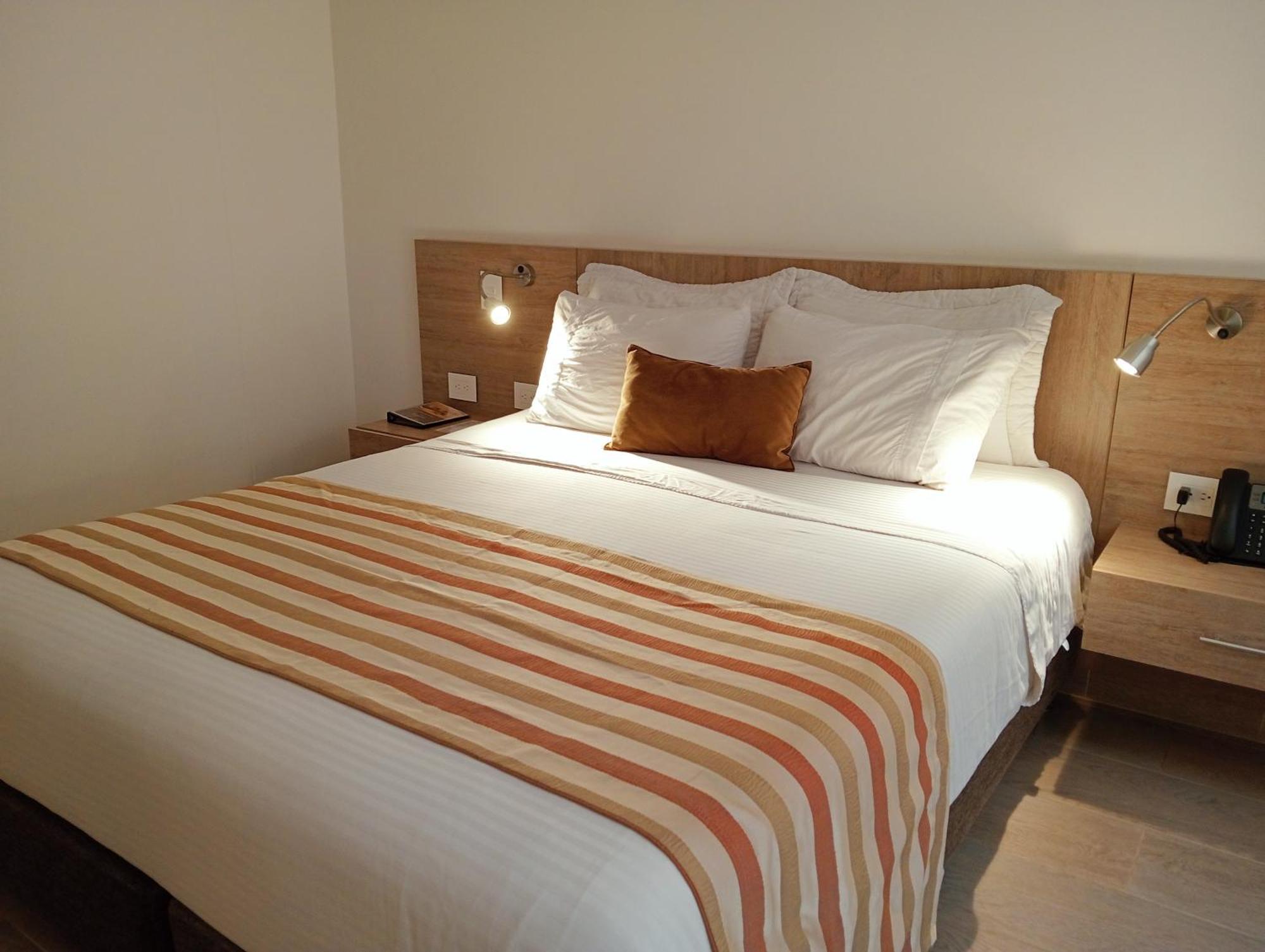 Hotel Lomas 10 Medellin By Dico Экстерьер фото