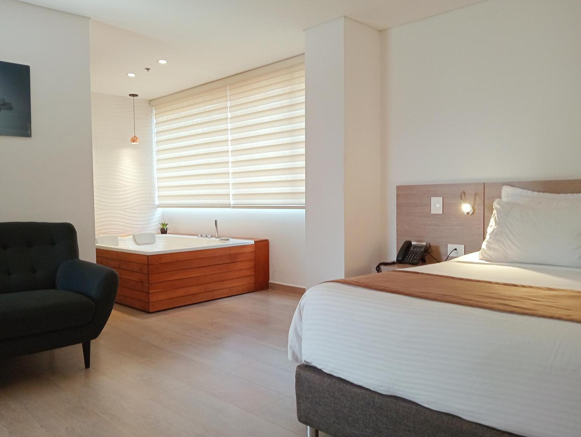 Hotel Lomas 10 Medellin By Dico Экстерьер фото