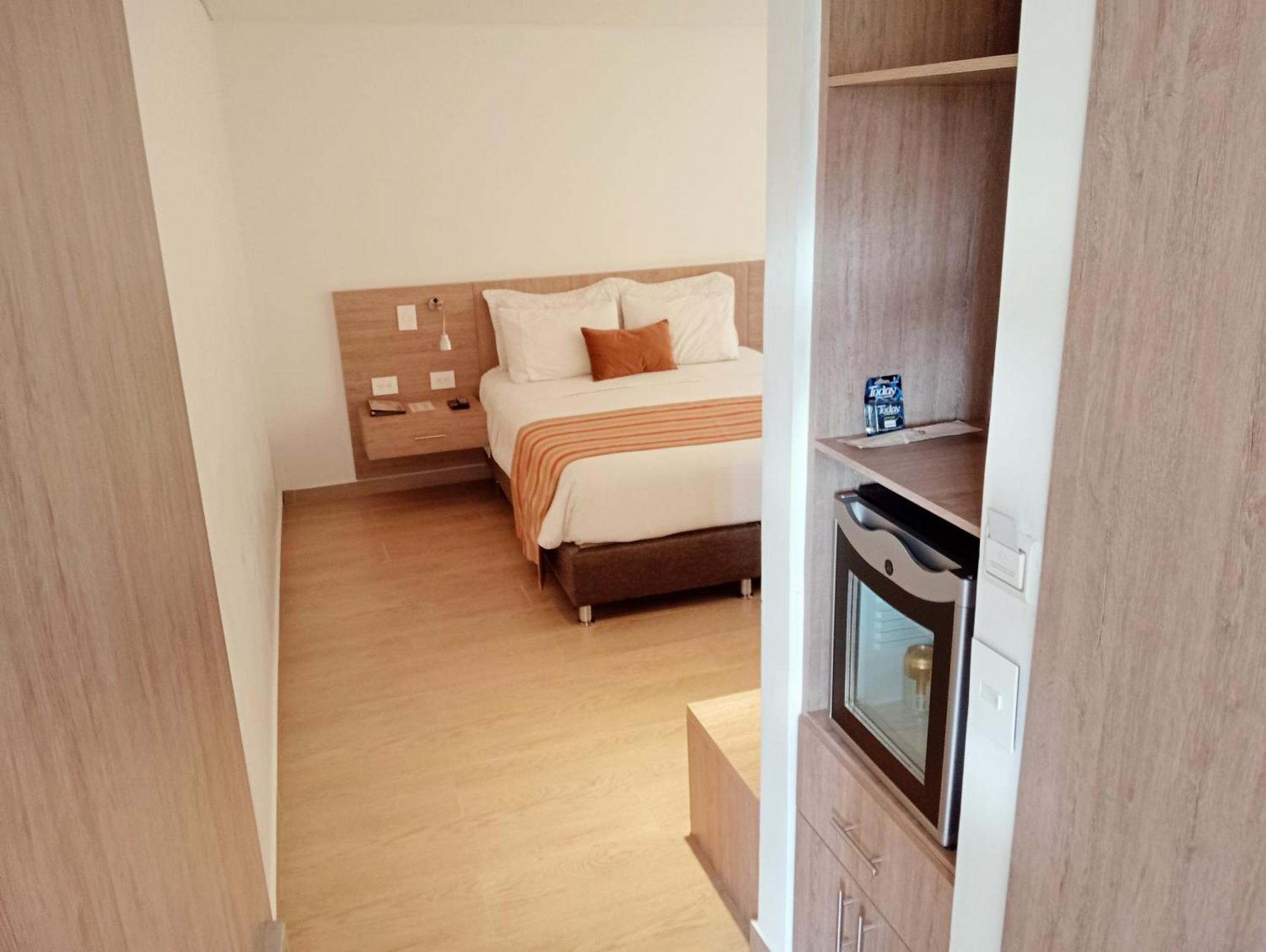 Hotel Lomas 10 Medellin By Dico Экстерьер фото