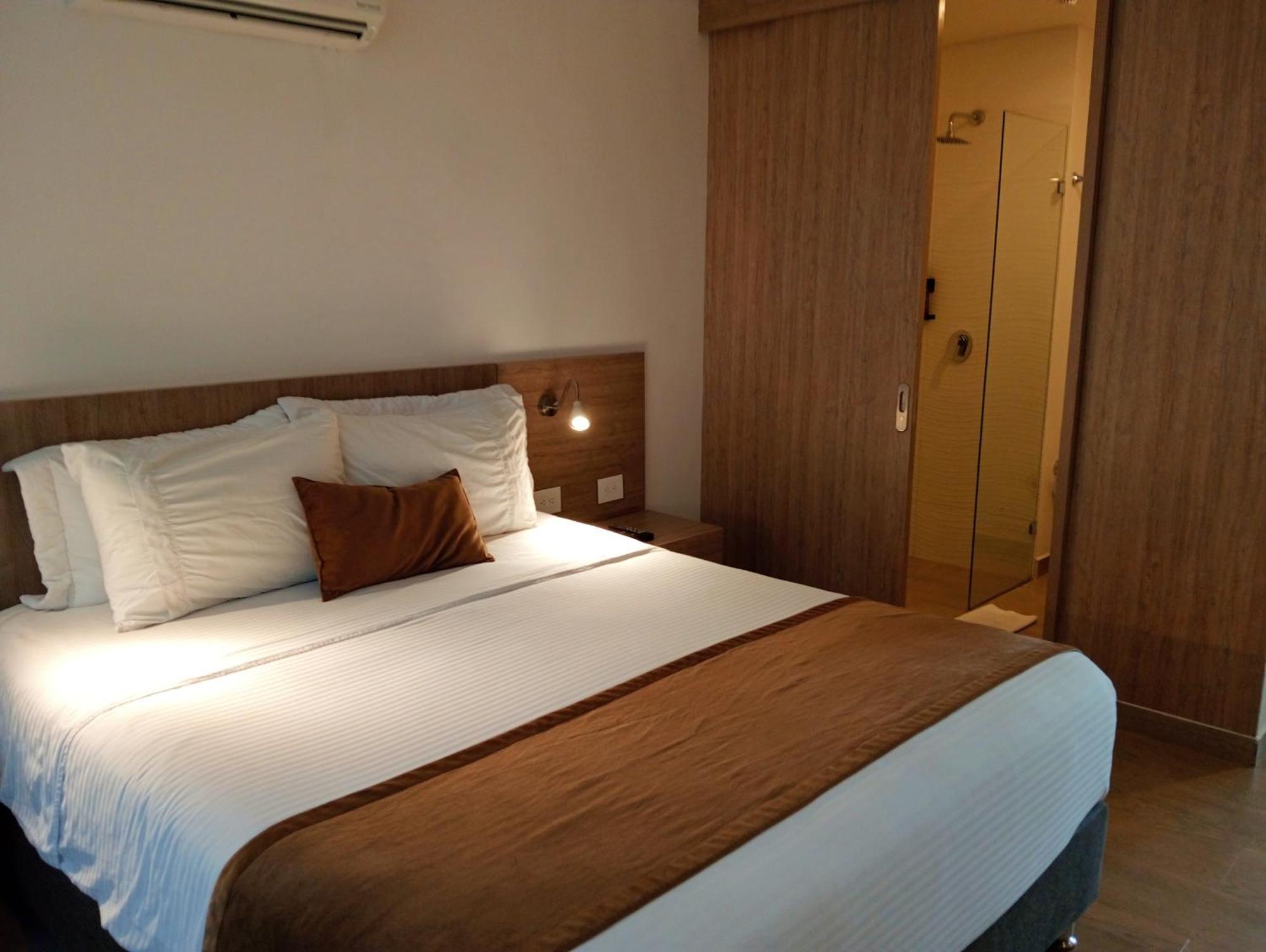 Hotel Lomas 10 Medellin By Dico Экстерьер фото